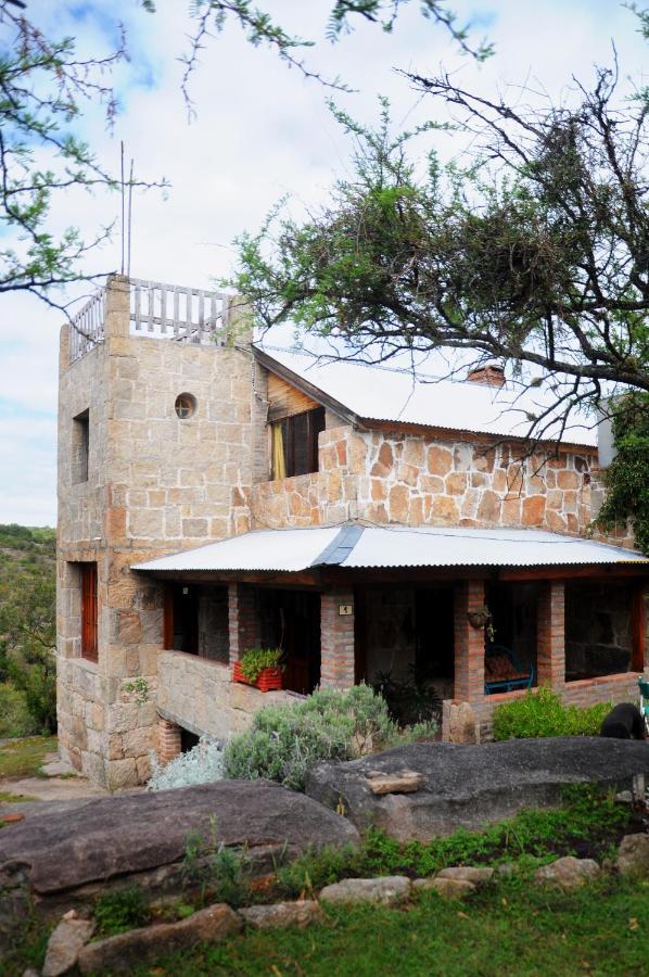 La Toma Complejo De Montana - Cabanas Y Habitaciones En Hosteria Mina Clavero Exterior foto